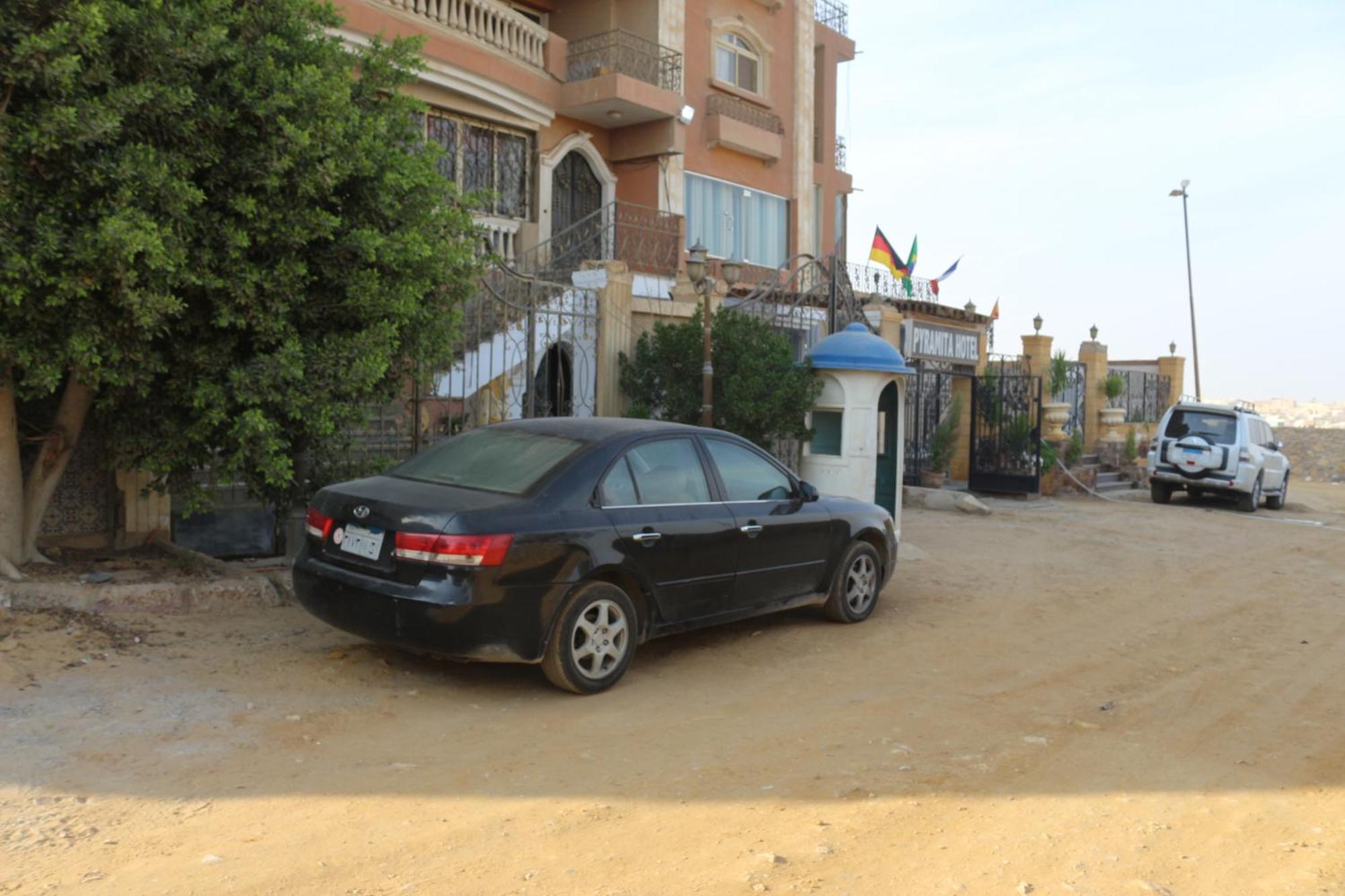 Pyramita Hotel Ghatati Экстерьер фото