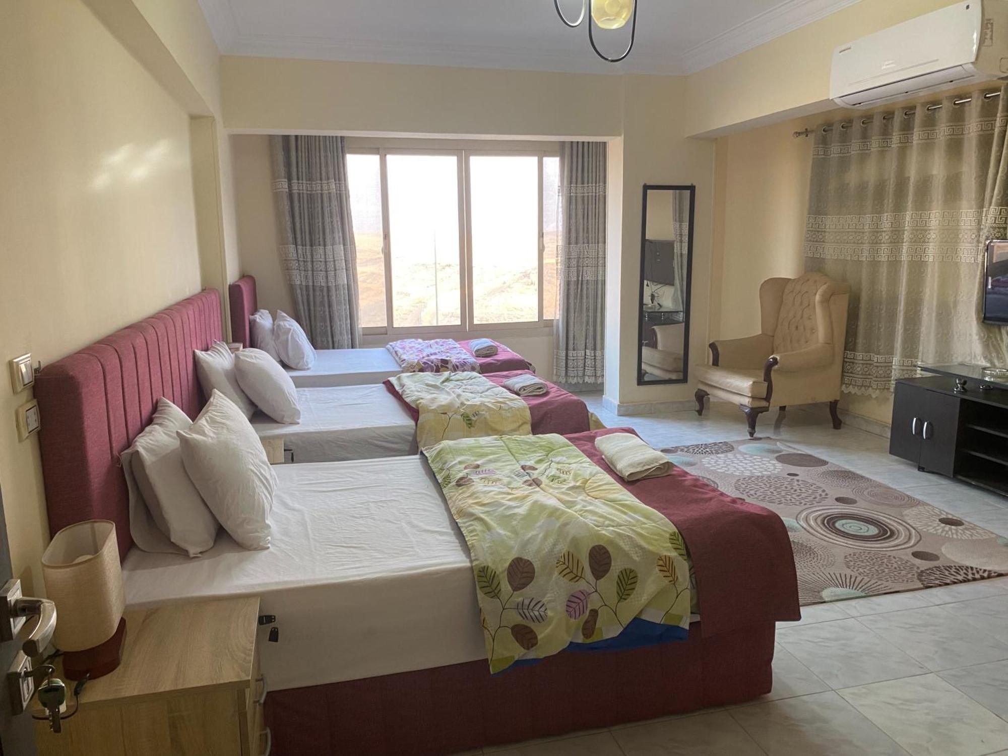 Pyramita Hotel Ghatati Экстерьер фото